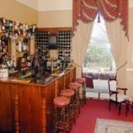Ely House Hotel 